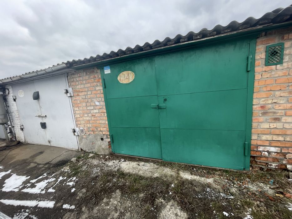 Гараж у кооперативі дачний з чудовим заїздом
