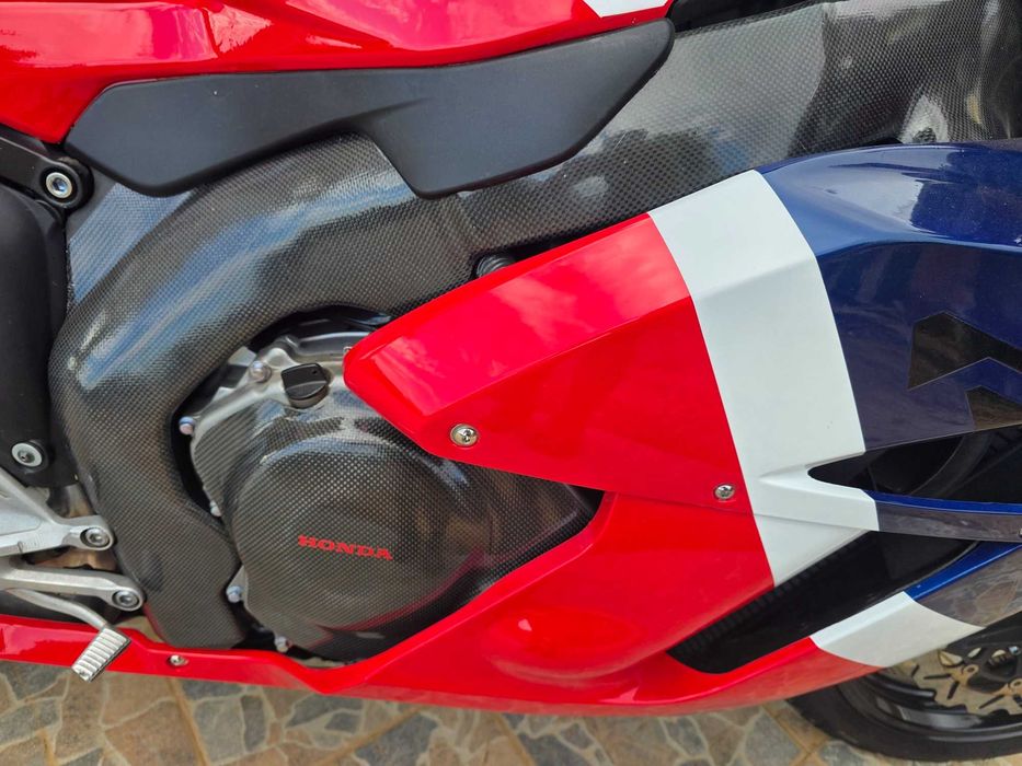 Honda Cbr1000rr 2004 restaurada