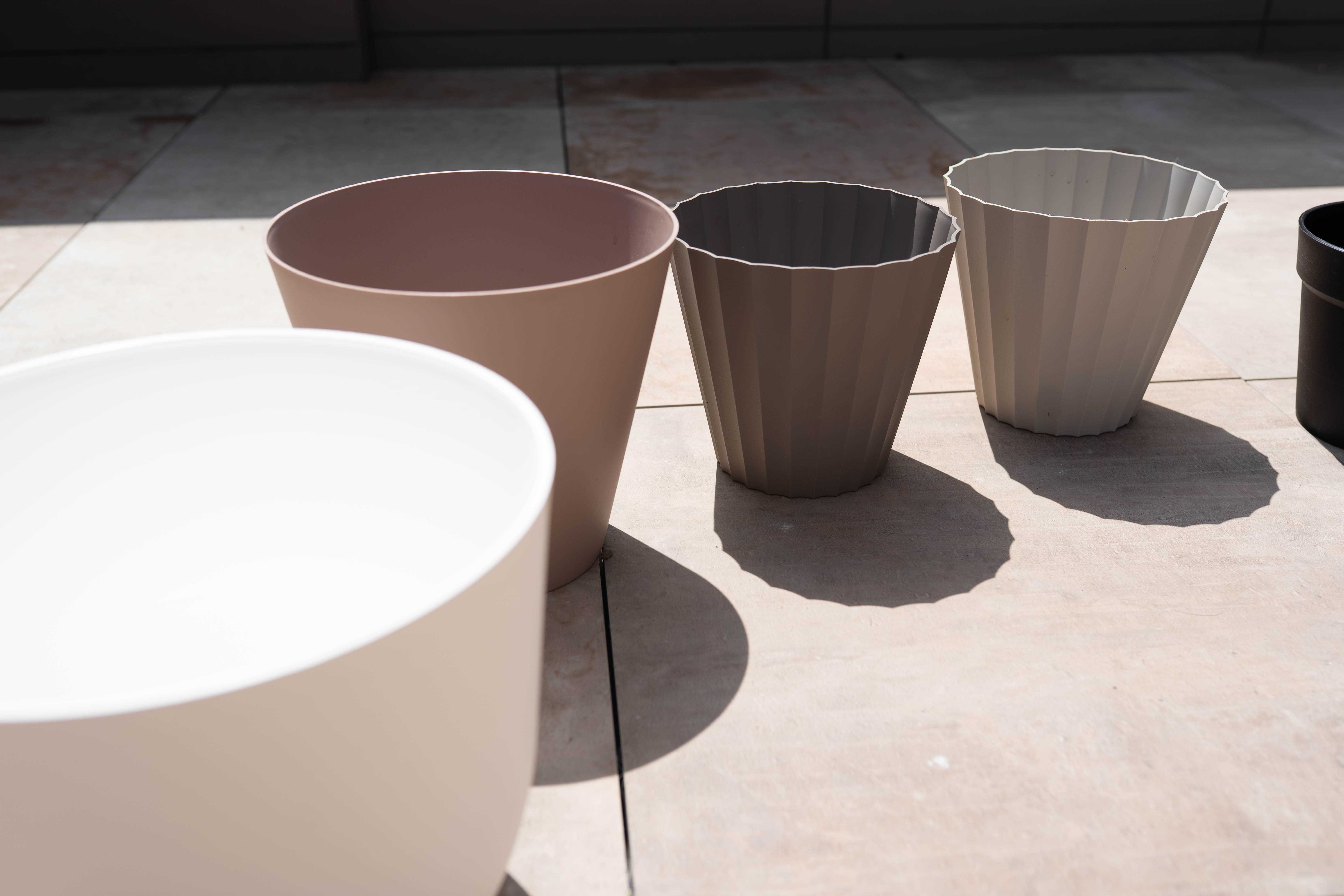 Conjunto de vasos de plático quase novos.