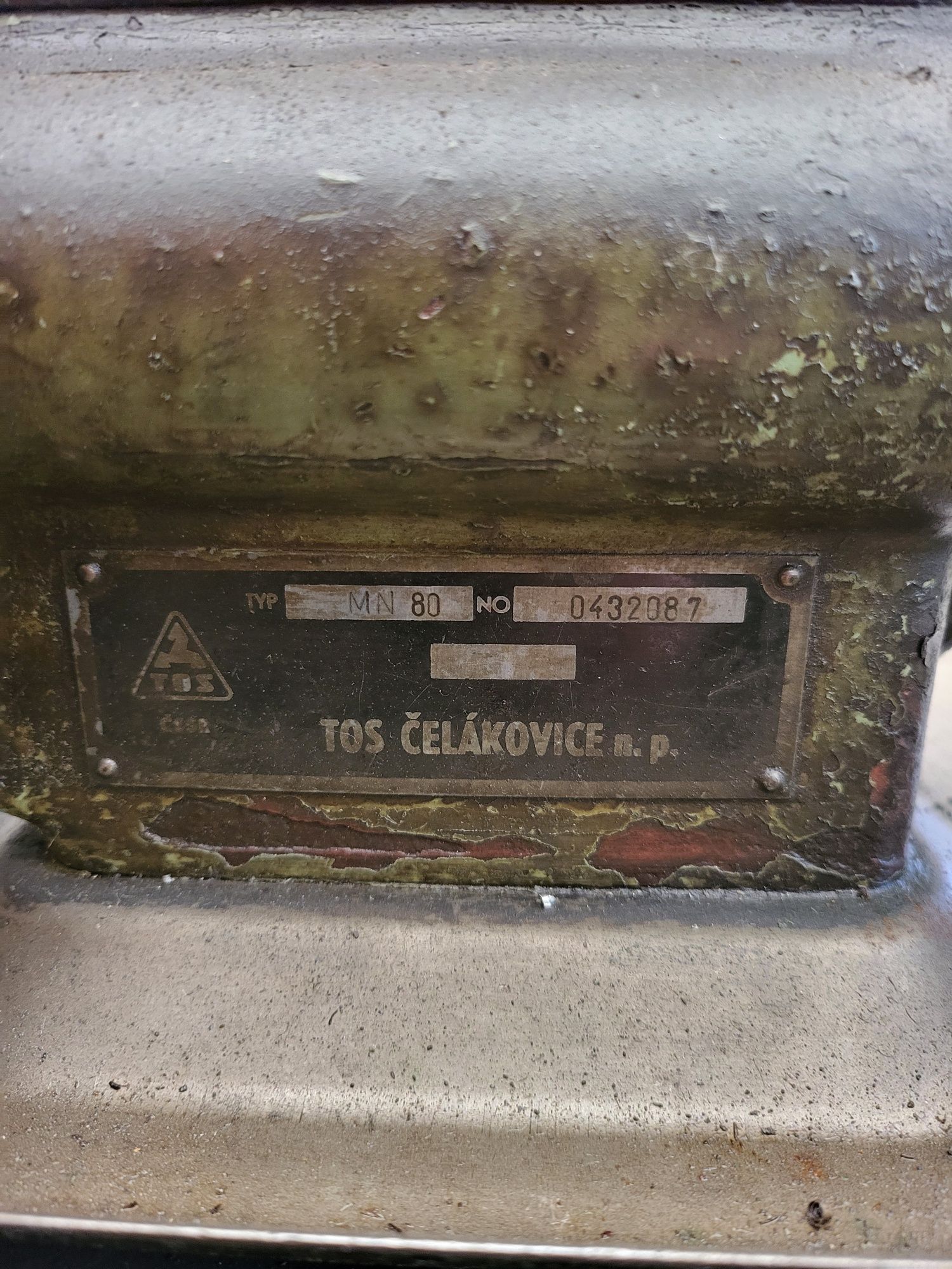 TOKARKA stołowa czeska TOS MN-80