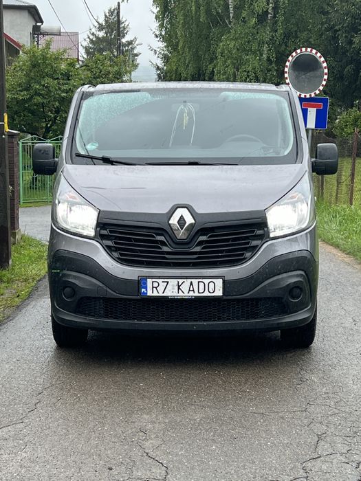 Renault trafic Long campervan 9 os. 1,6 2016 2wlasciciel webasto