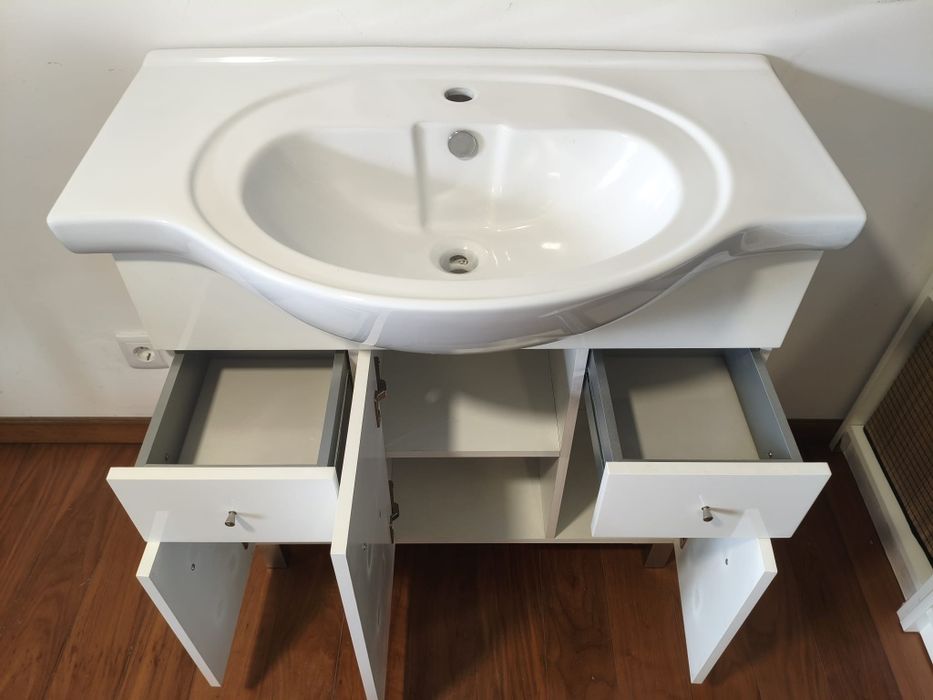 Móvel casa de banho+ lavatório
