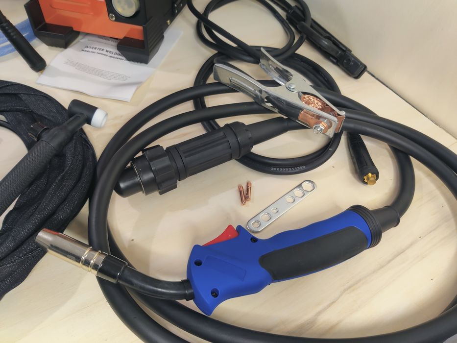 Aparelho de soldador 250 Amperes!  5 em 1  MIG MAG TIG SER FLUX. NOVO.