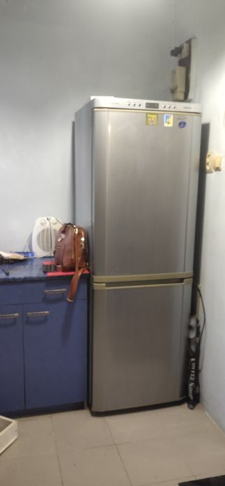 2 кімнати, двір на 2 авто, 2 конвектори.