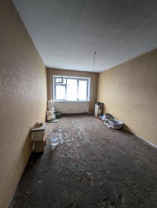 Продаж 2 кім під ремонт