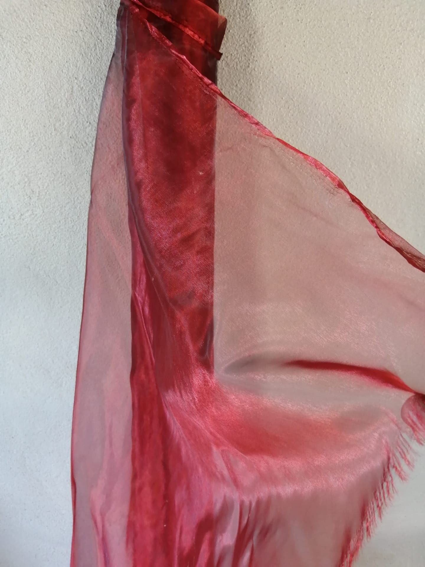 Tecido de organza Bordeaux com 140cm largo