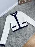 Sweter damski bialy z czarnym obramowaniem rozm xs Hm kardigan old mon