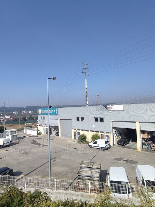 Armazém para arrendar