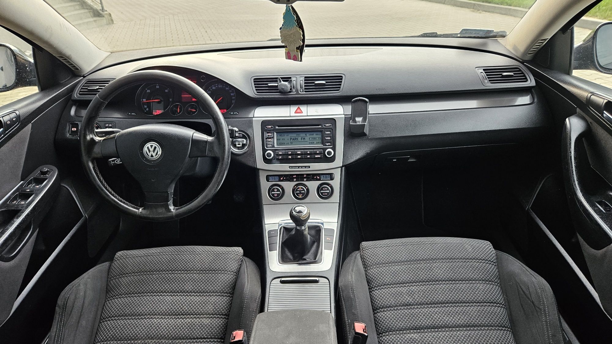 VW PASSAT B6 2.0 TDi 140KM 8V !!Klimatronic ,SEDAN , Ładny , Kubełki!!
