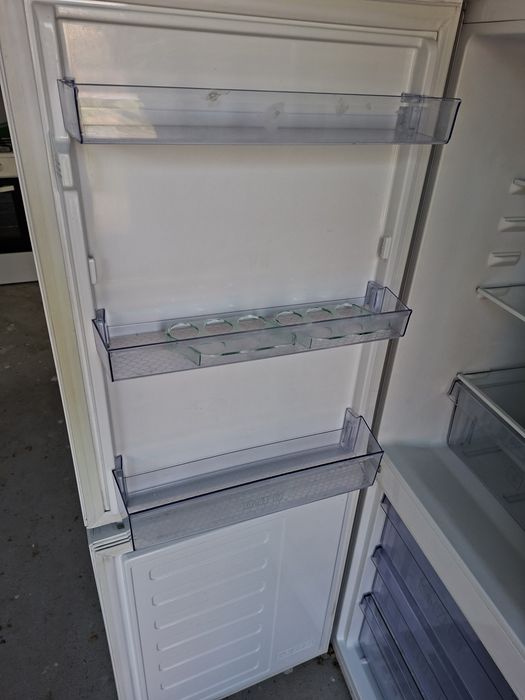 Lodówko zamrażarką beco jak nowa 154cm