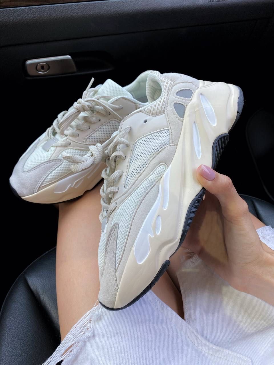 Женские кроссовки Adidas Yeezy Boost 700 Analog 36-40 Новинка 2023!