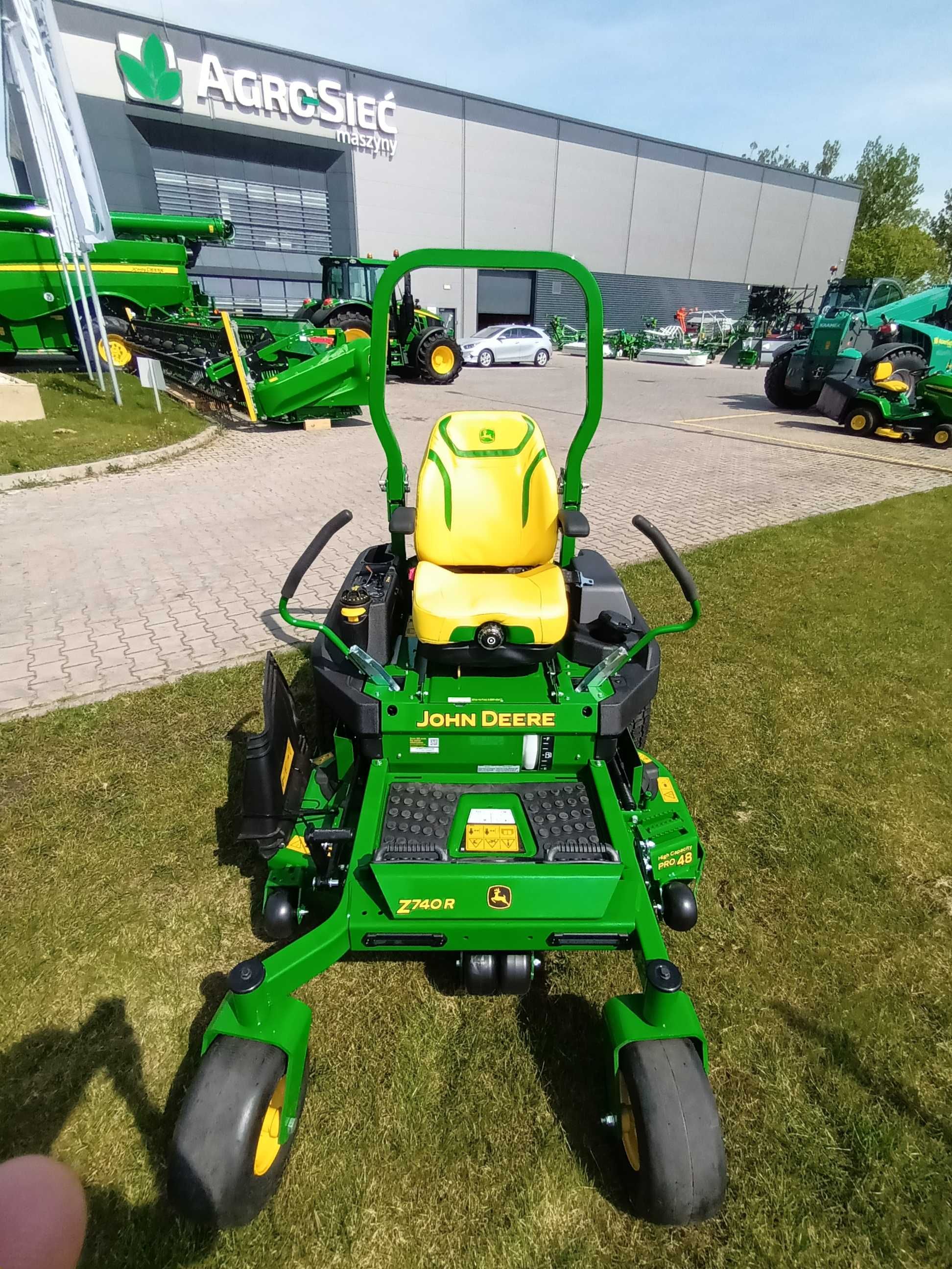 Profesjonalna kosiarka o zerowym promieniu skręt Z740R John Deere10X0%