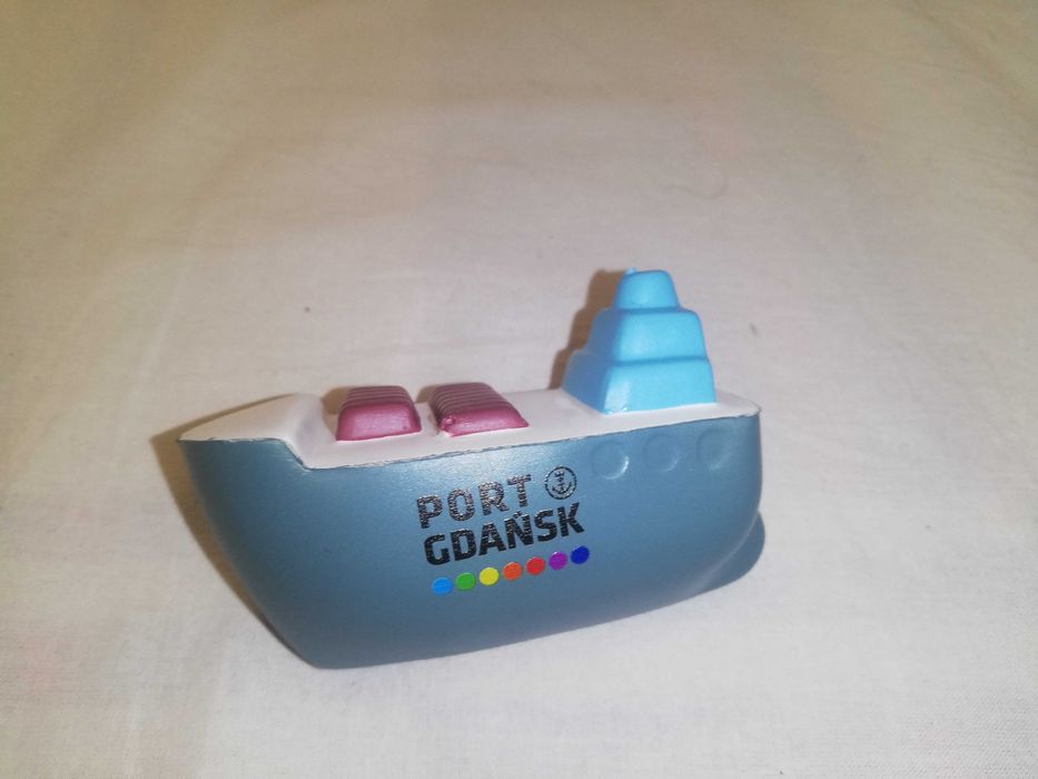 Statek do kąpieli z tworzywa