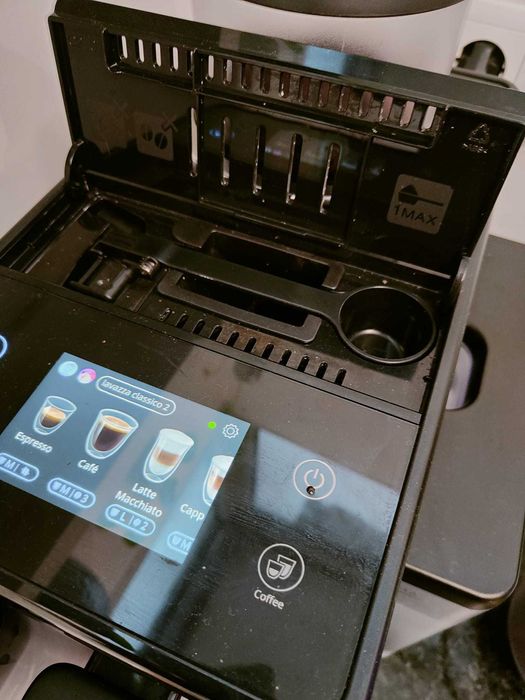 maquina de café delonghi rivelia