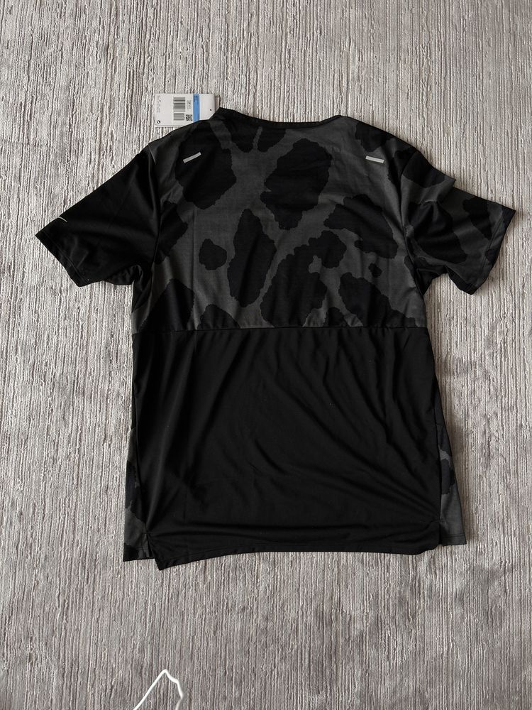 Чоловічі футболки Nike