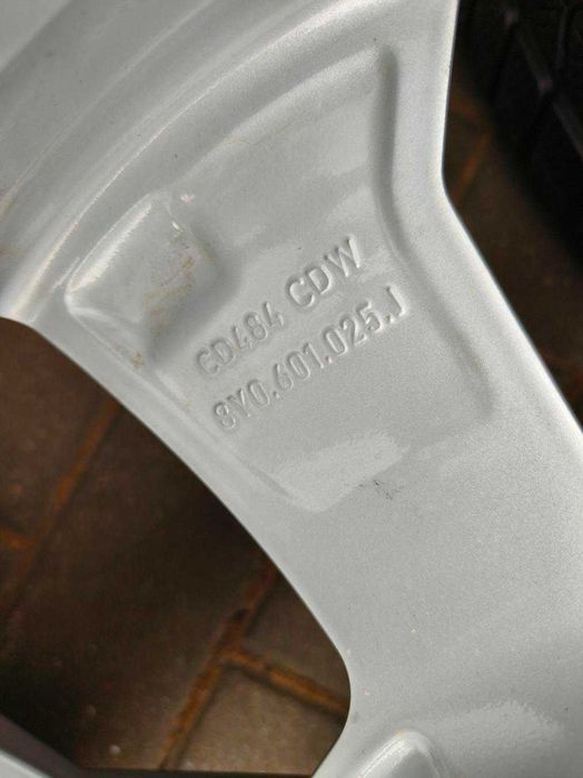 5x112 Koła R18 AUDI A3 8Y 8V S3 Golf ET46 8j 225/40 Zimowe 7.5mm 2022r