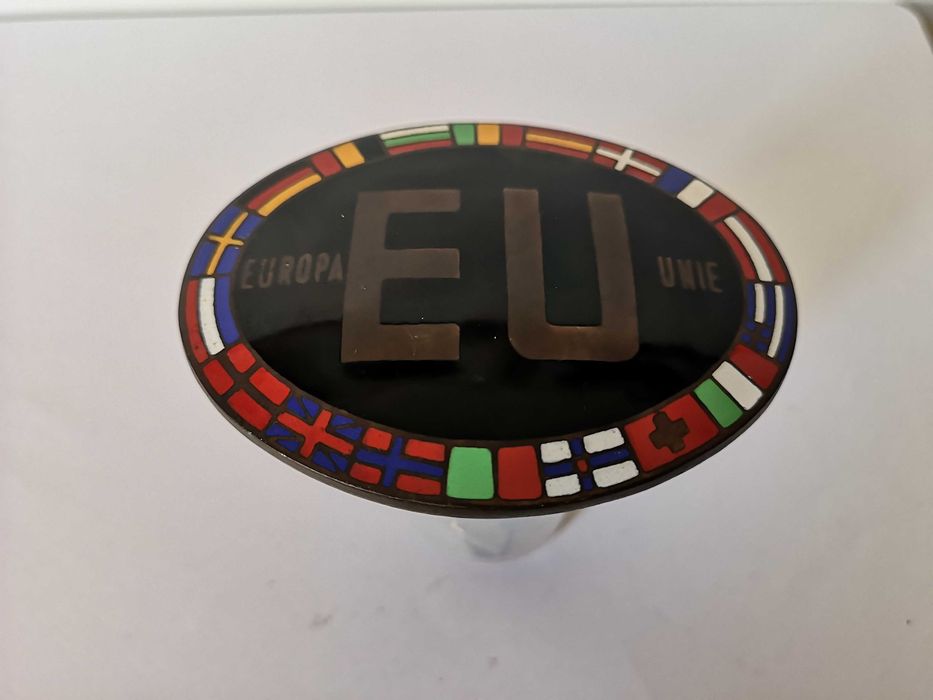 AUTOMOBILIA - Chapa UE a 18 - Portugal 1985 - ESMALTE