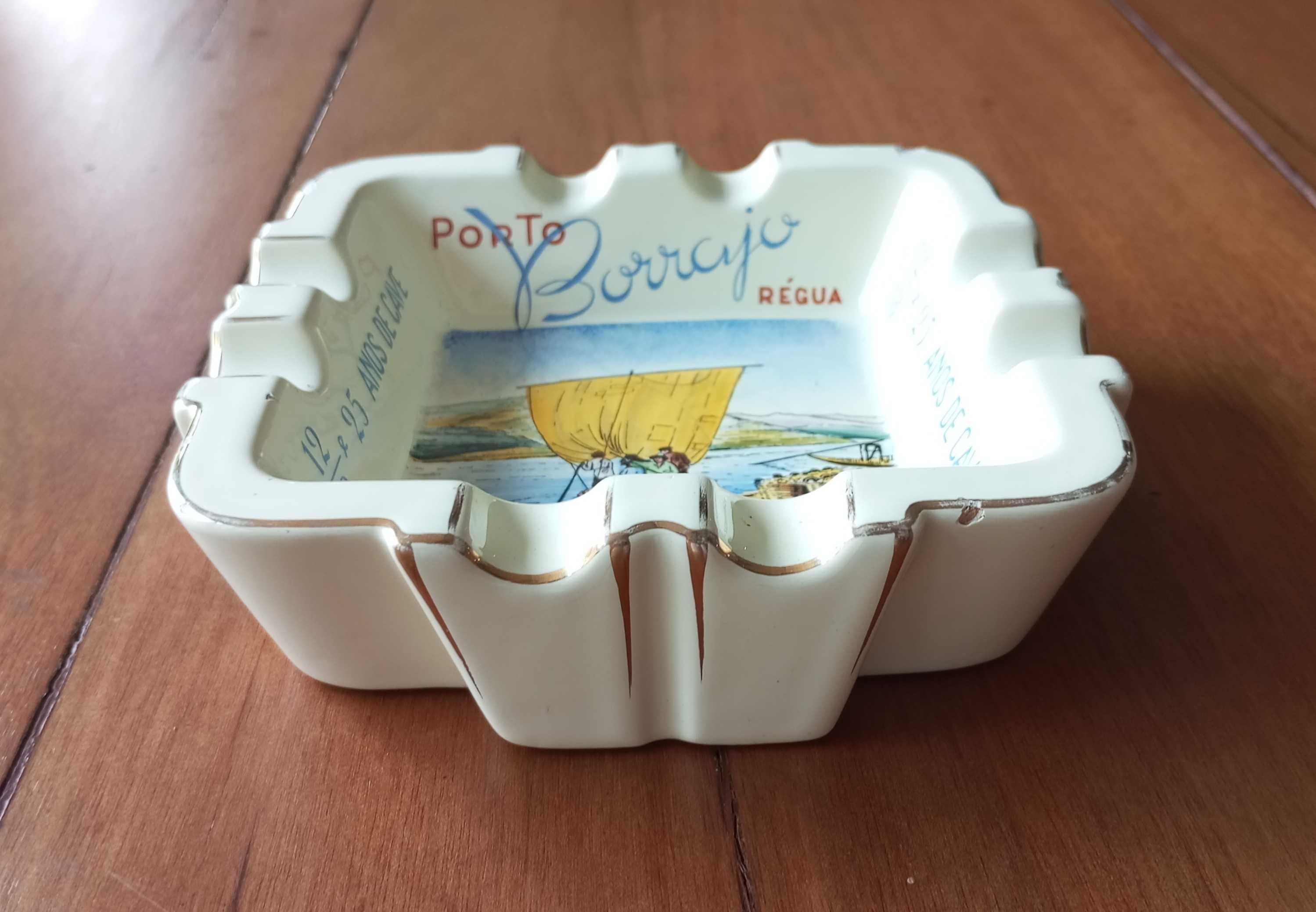 Cinzeiro publicitário Borrajo Régua vinhos produção Aleluia Aveiro