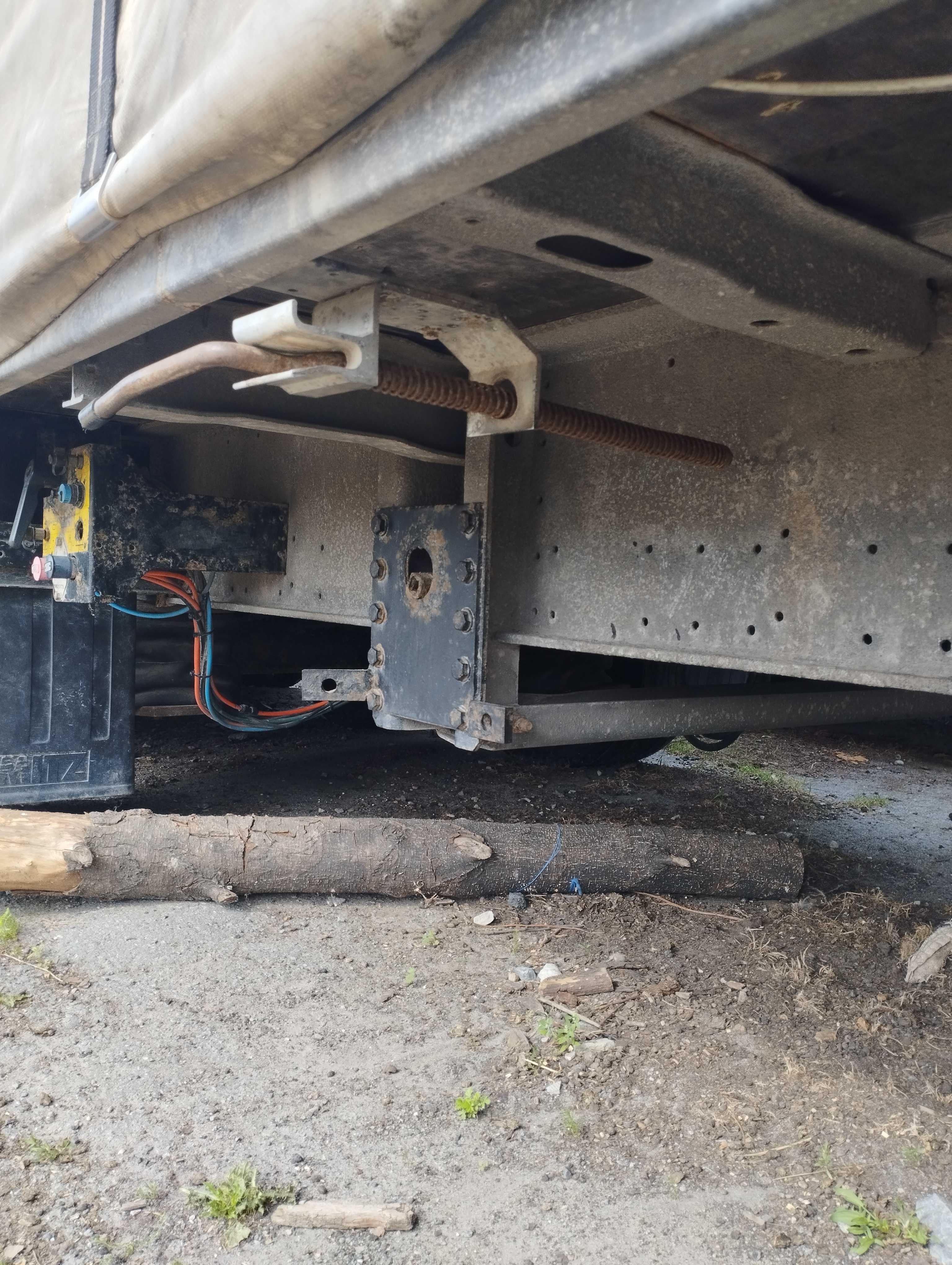 Напівпричіп SCHMITZ SCS 24