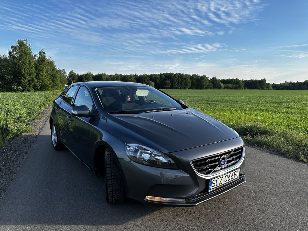 Volvo v40 d2, 2013 rok