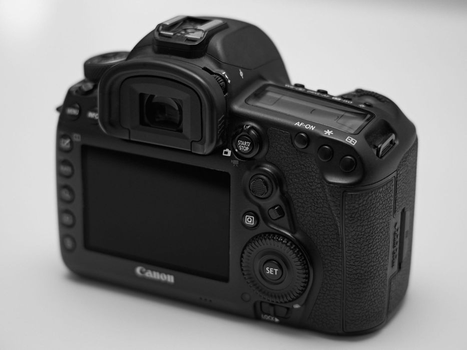 Canon 5D Mark IV