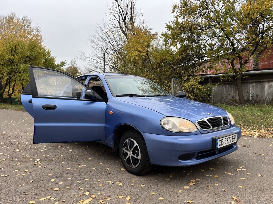 Продам автомобіль повністю обслужений, вкладень не потребує.