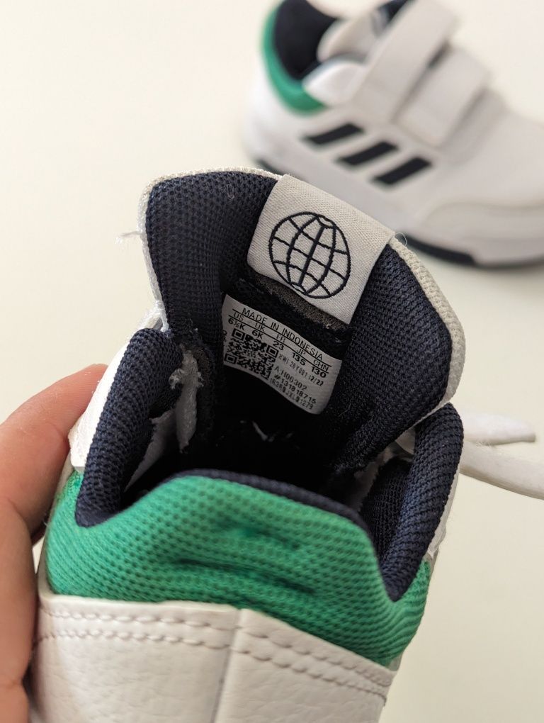 Buty sneakersy dziecięce Adidas Tensaur Sport 2.0, jak nowe rozmiar 23