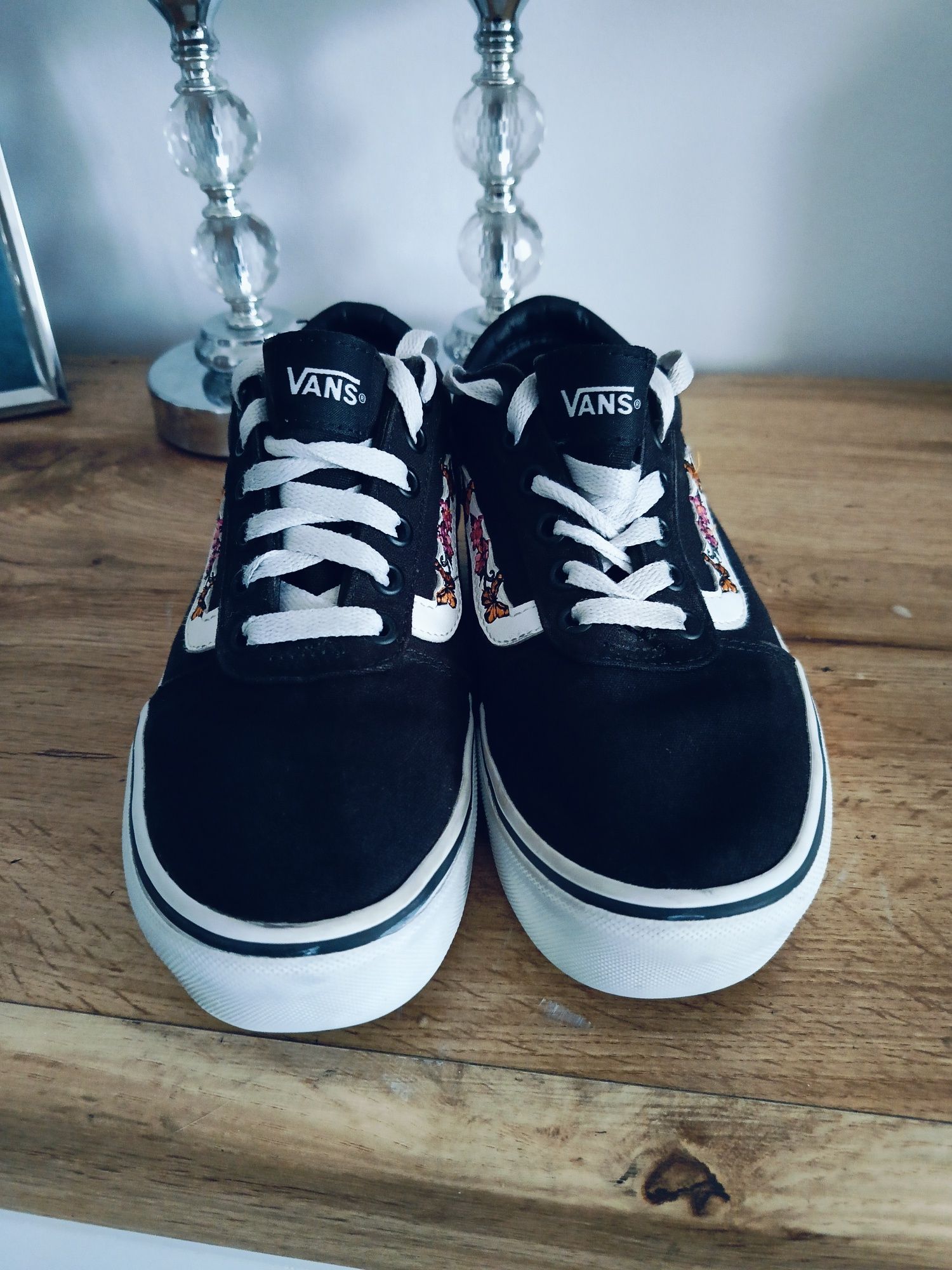 Trampki Vans 36,5 czarne kwiaty