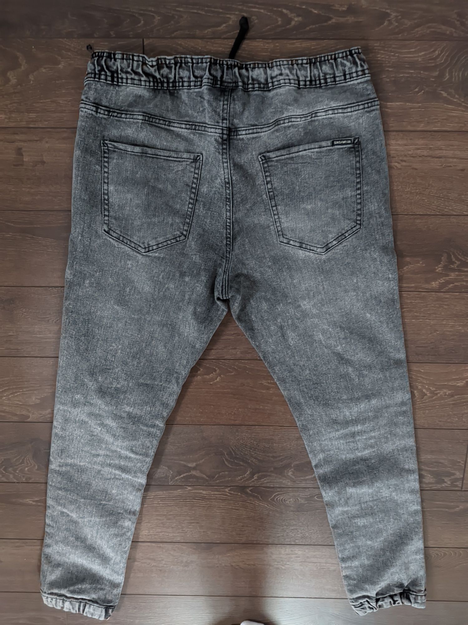 Spodnie szare jogger