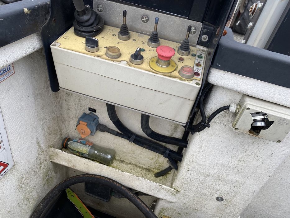 Podnośnik koszowy Renault Master III kosz