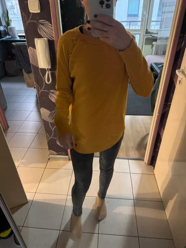 Sweter musztardowy wełniany