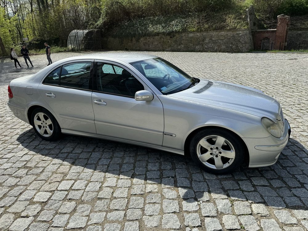 Mercedes Benz W211 2.2 150KM Avantgarde