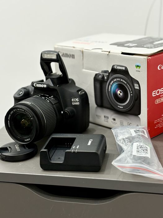 Фотопарат дзеркальний Canon EOS 1200D 18-55 DC III (Kit)