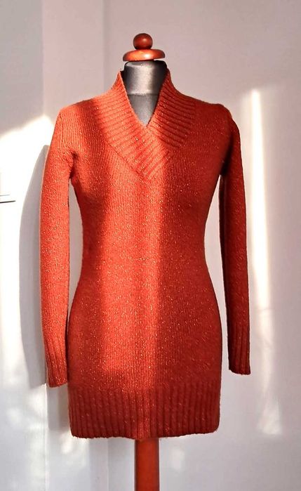 Długi ciepły sweter M/S rudy brązowy złota nitka vintage