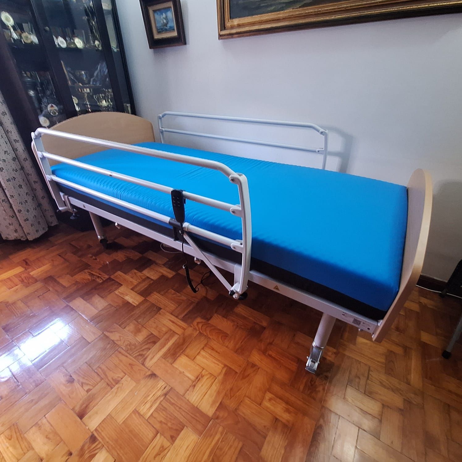 Cama articulada automática - como nova