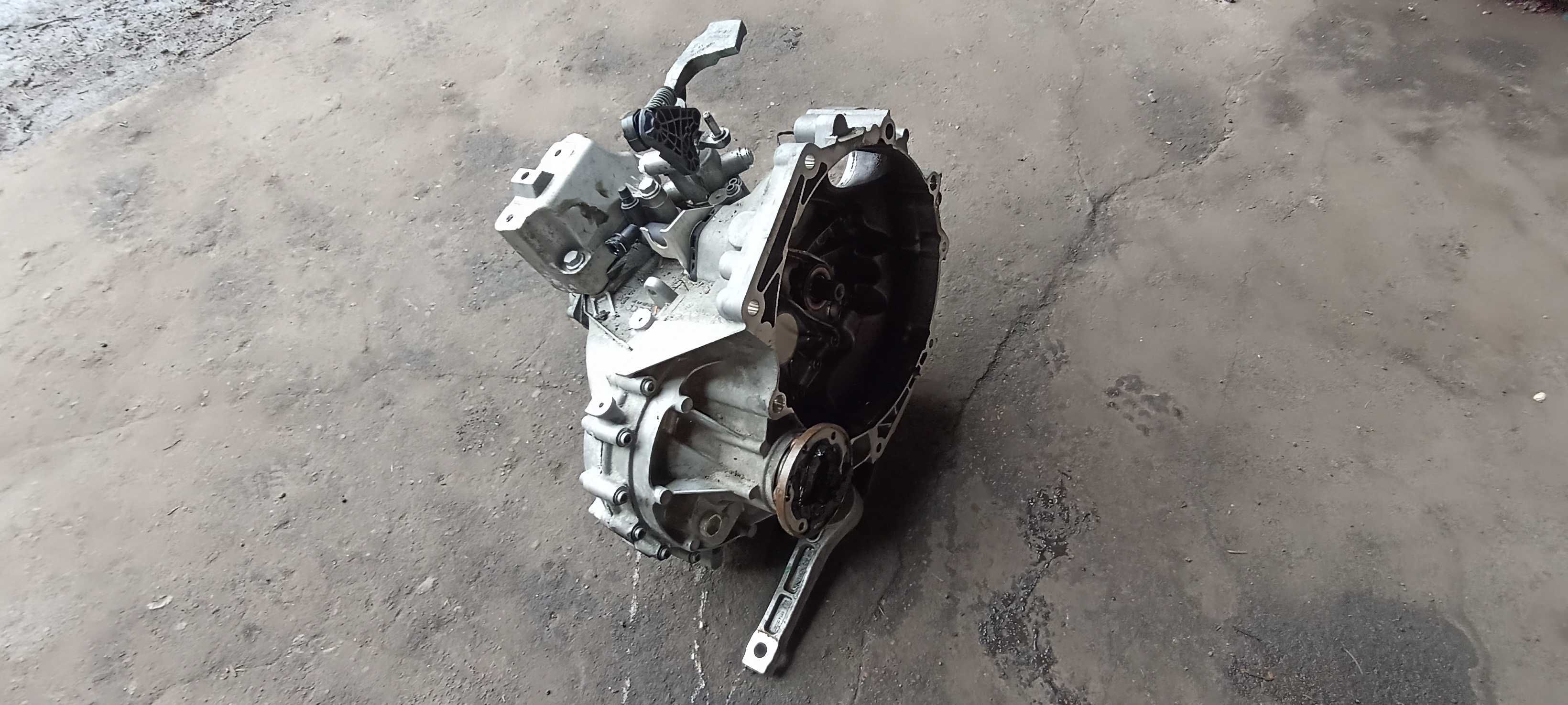 skrzynia biegów vw beetle cabriolet 1.2 tsi SED FM6AJ014