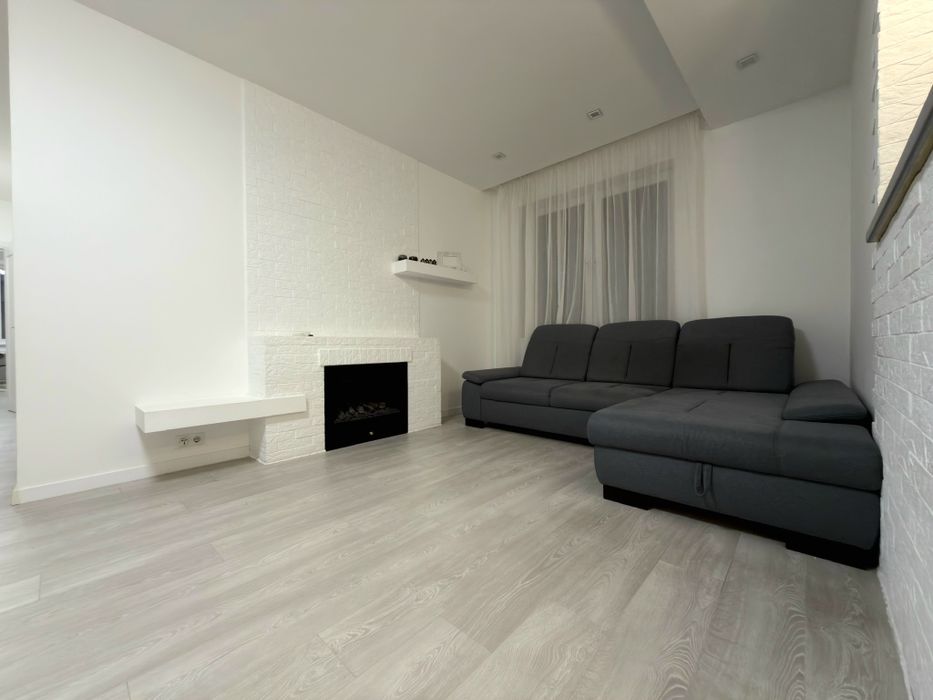 Глушкова 9в, генератор, Іподром, 7 пов, 2 спальні і велика вітальня