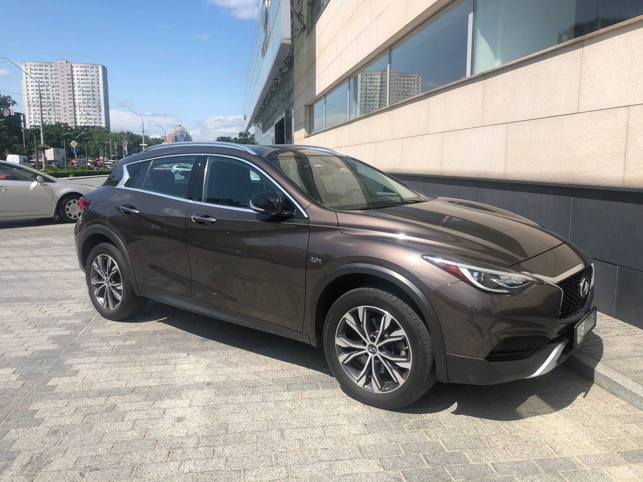 Продам Infiniti QX30