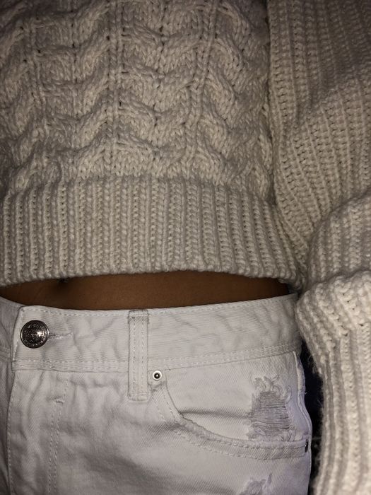 Zara sweter warkocz kwadratowy dekolt crop top falbany