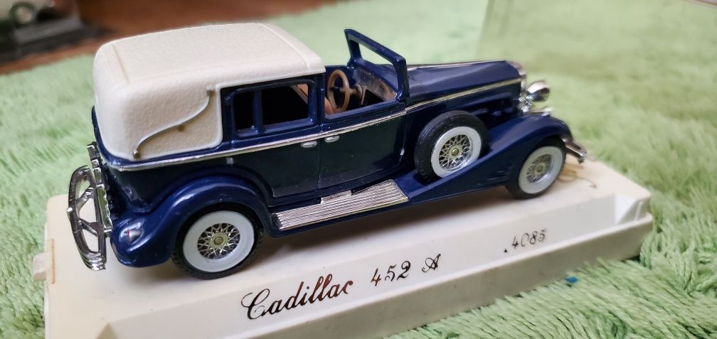 Модель колекційна Matchbox Models of Yesteryear 1933 Cadillac 452 A
