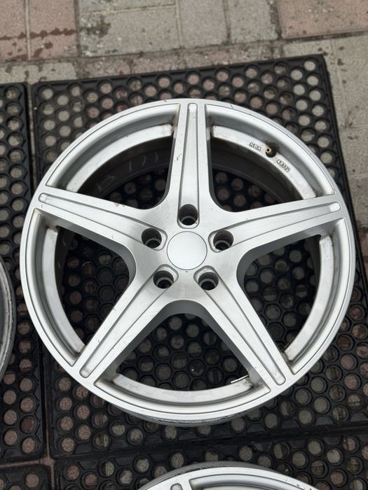диски Tesla Model 3 гарний стан R18 5 114,3