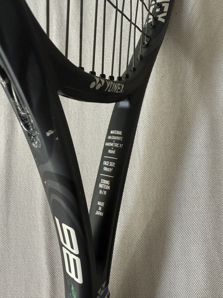 Yonex VCORE 98, 305g, 16x19