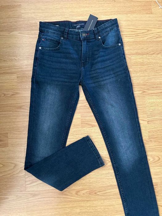 Cтильний одяг від  ToMmY Hilfiger L/XL 158-164