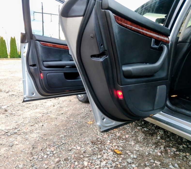 AUDI A4B6 V6 2.5 TDI хороший стан