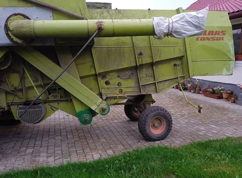 Комбайн class consul