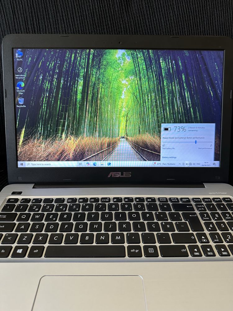 Portátil ASUS K556U