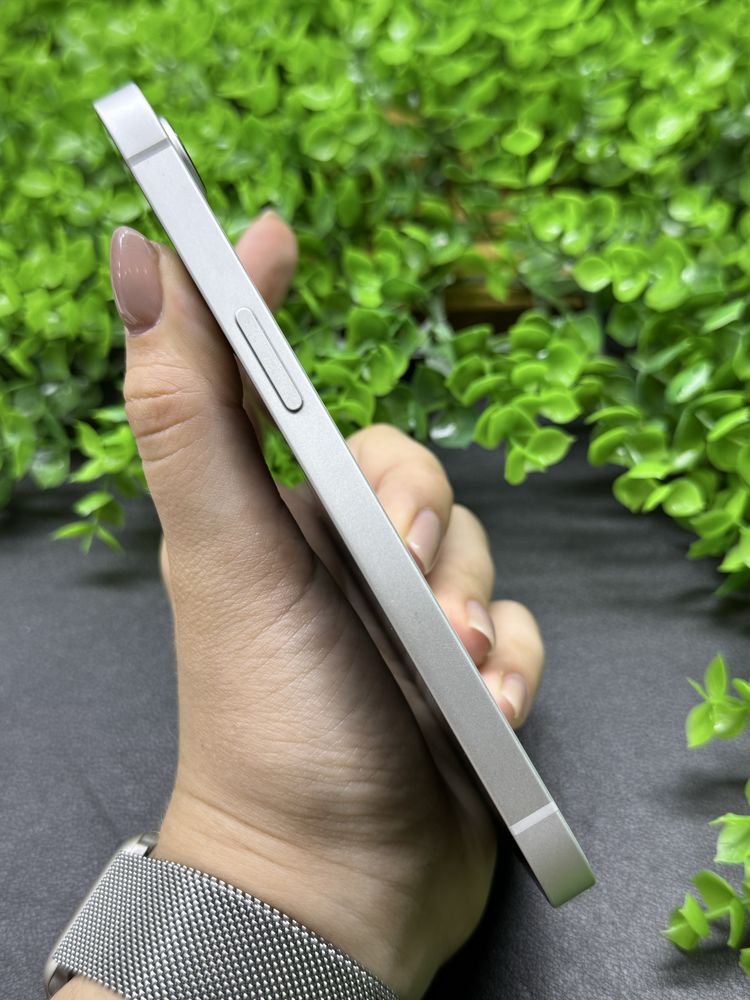 iPhone 16e, 128Gb, White (Neverlock) Айфон 16е, 128гб, белый, 100%АКБ