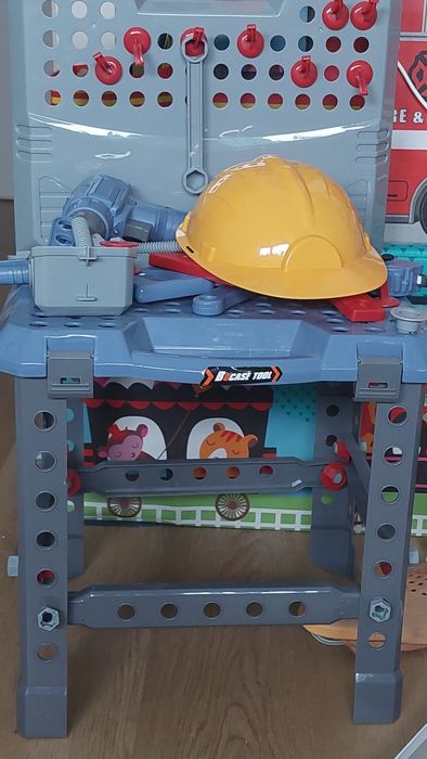 Stół warsztatowy dla dzieci