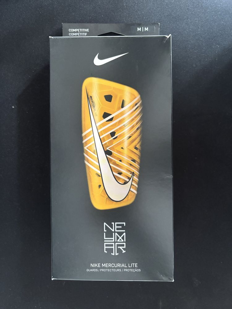 Caneleias Nike Mercurial Neymar - tamanho M