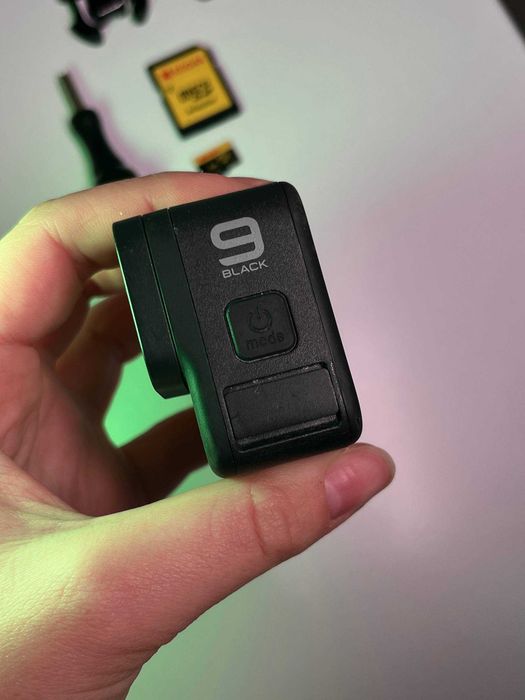 Екшн-камера GoPro Hero 9 з зарядною станцією